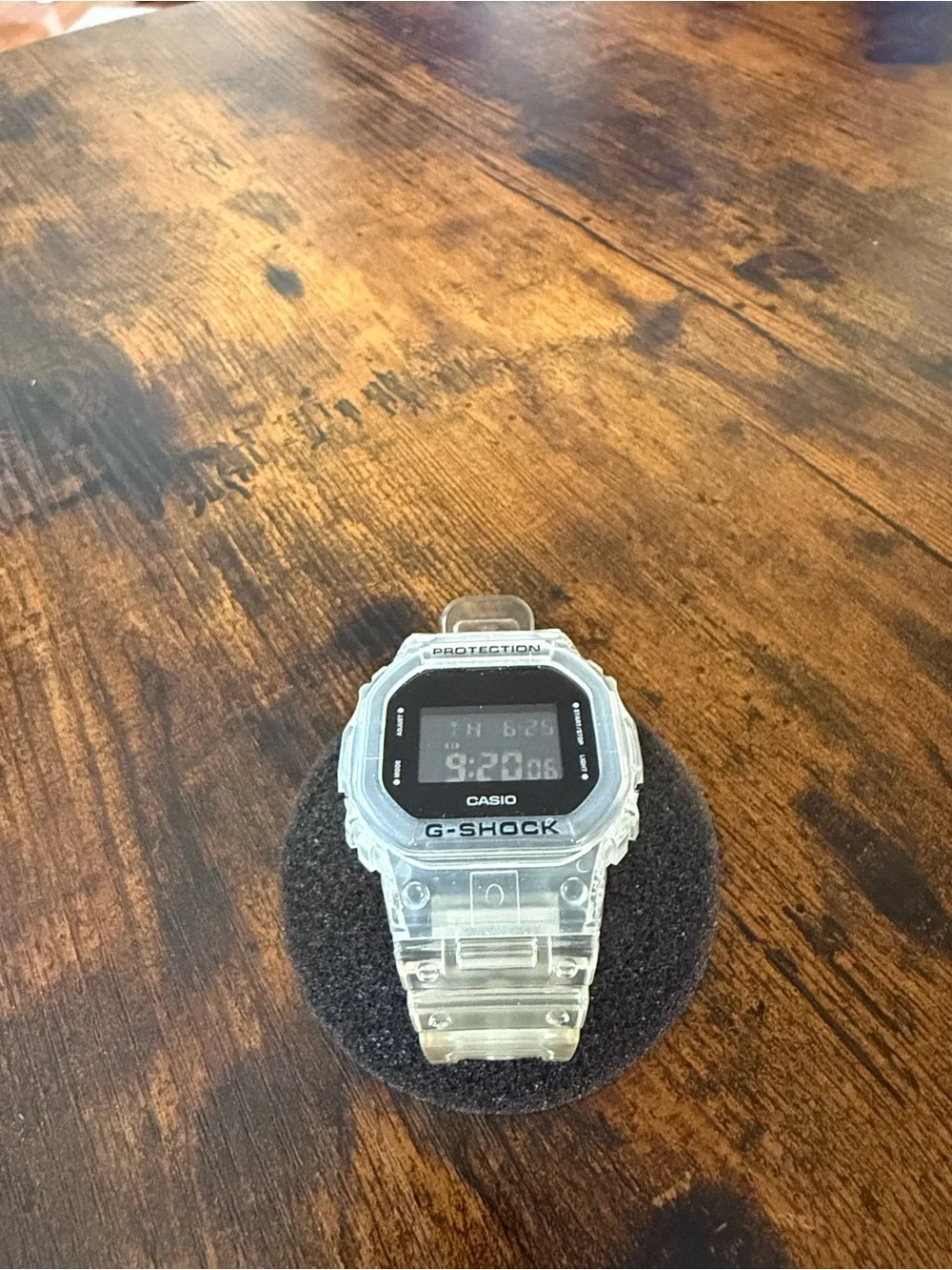 Casio G-Shock DW-5600SKE
